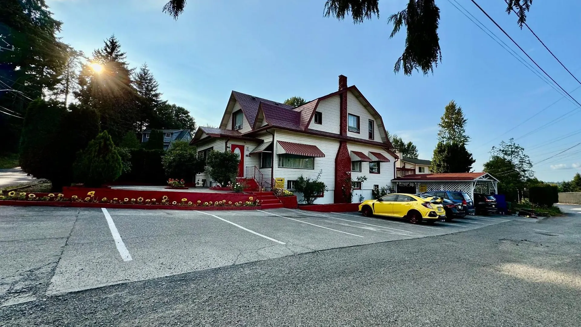 Holiday home Seattle Home With 2 Bedrooms A King Bed Queen Bed And An Extra Sofa Bed Located 10 Minutes From Seatac Airport And 20 Minutes From Downtown