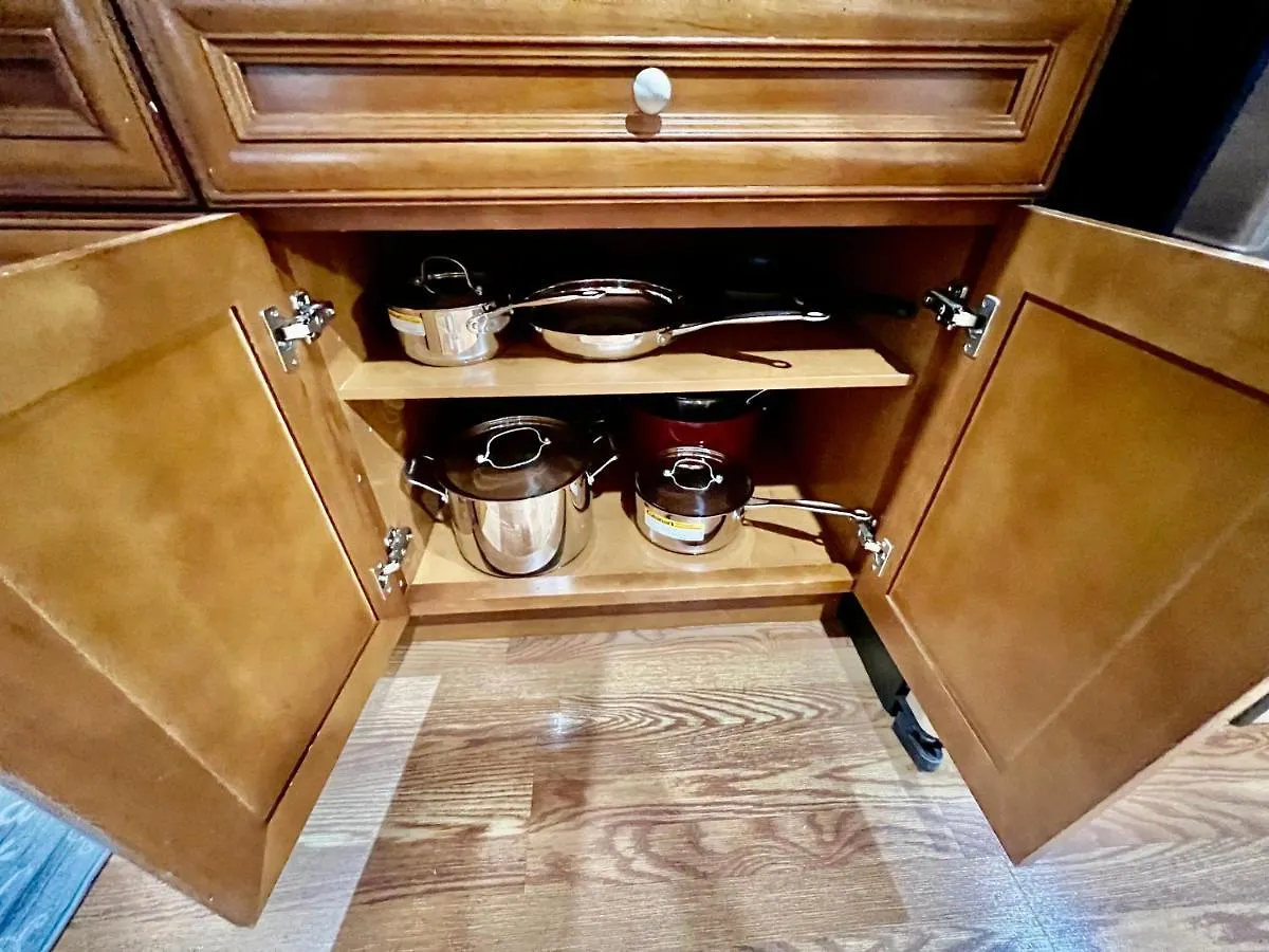 Holiday home Seattle Home With 2 Bedrooms A King Bed Queen Bed And An Extra Sofa Bed Located 10 Minutes From Seatac Airport And 20 Minutes From Downtown United States